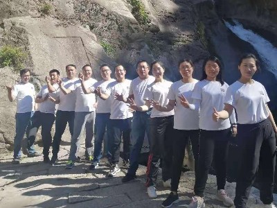 睿寂行空壓機人，嶗山一日游！